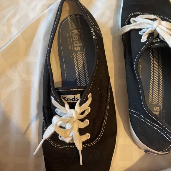 Black Keds - Picture 2 of 6